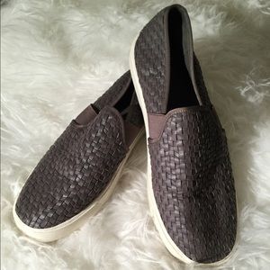 Vince slip ons sneakers 9